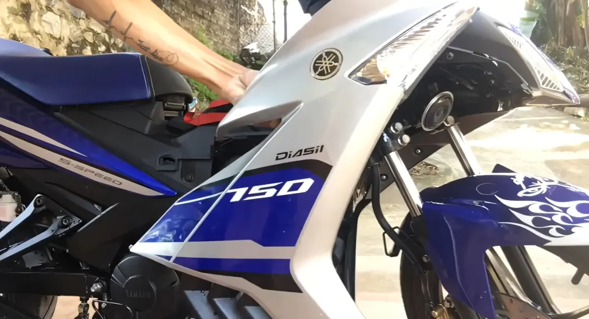 Các bước tháo bugi exciter 150