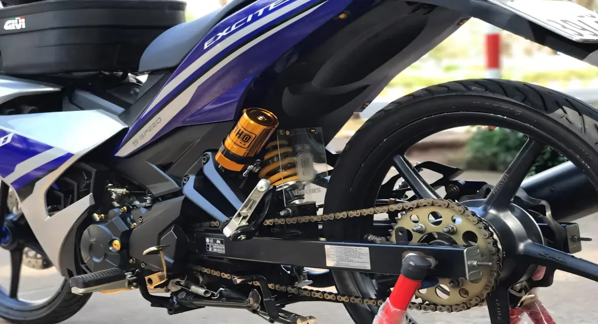 Các bước trong cách cách thay nhông sên dĩa exciter 150