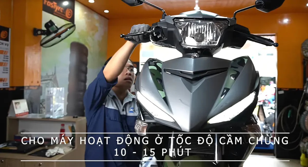 Các bước trong cách thay nhớt exciter 150 tại nhà