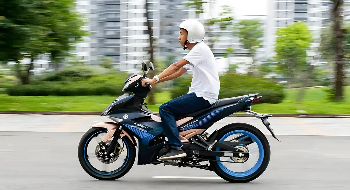 Chiều cao phù hợp điều khiển mẫu Exciter 150
