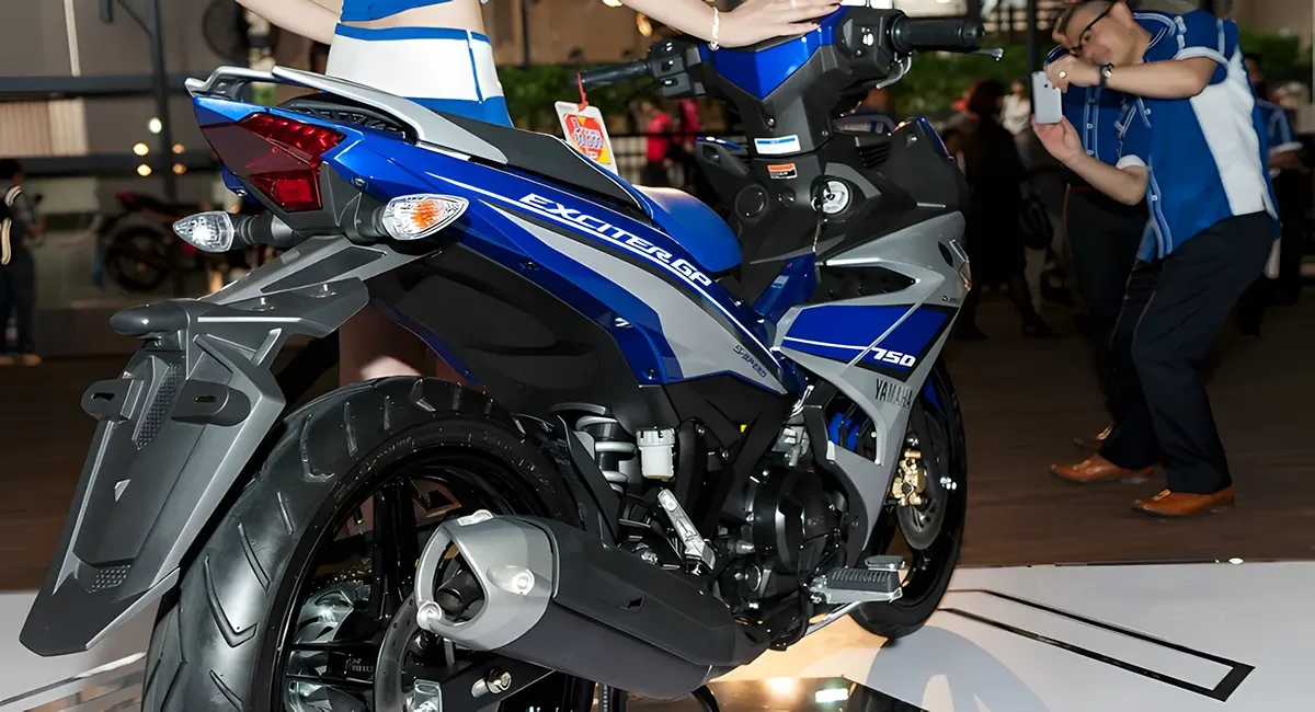 Động cơ được trang bị theo xe