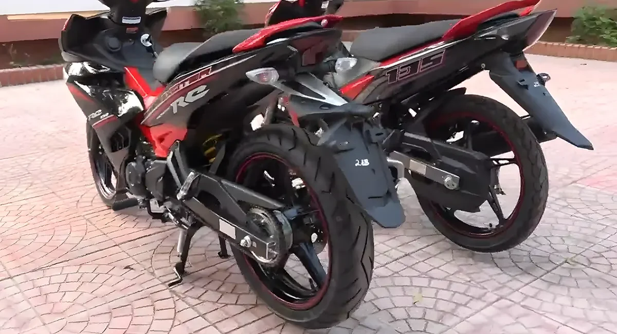 Động cơ trang bị của xe