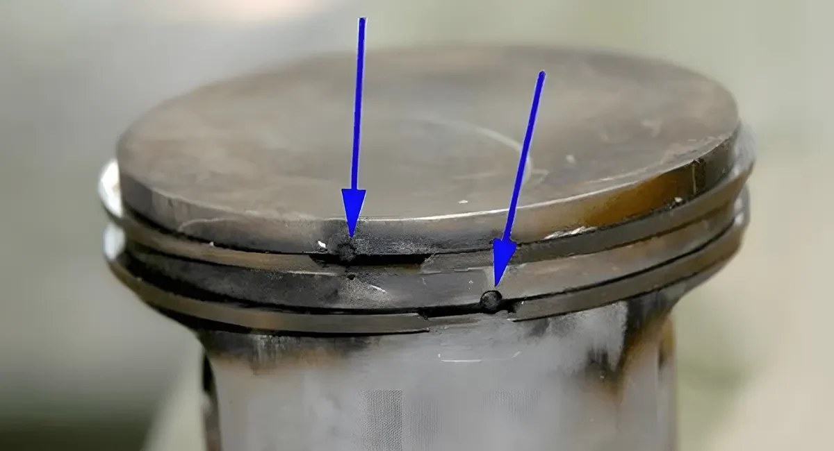Mòn Piston bên trong xe