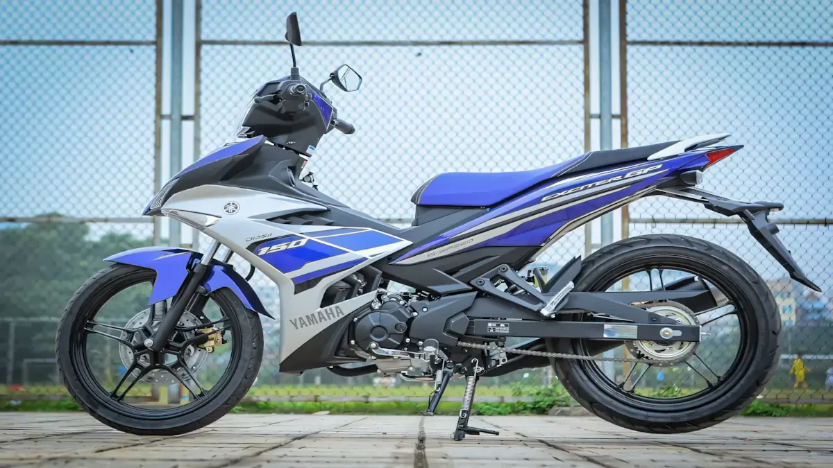 Cách Mở Cốp Xe Exciter 150 Trong Một Cái Vặn Tay 🤜🏽 [Ở Đây Có]