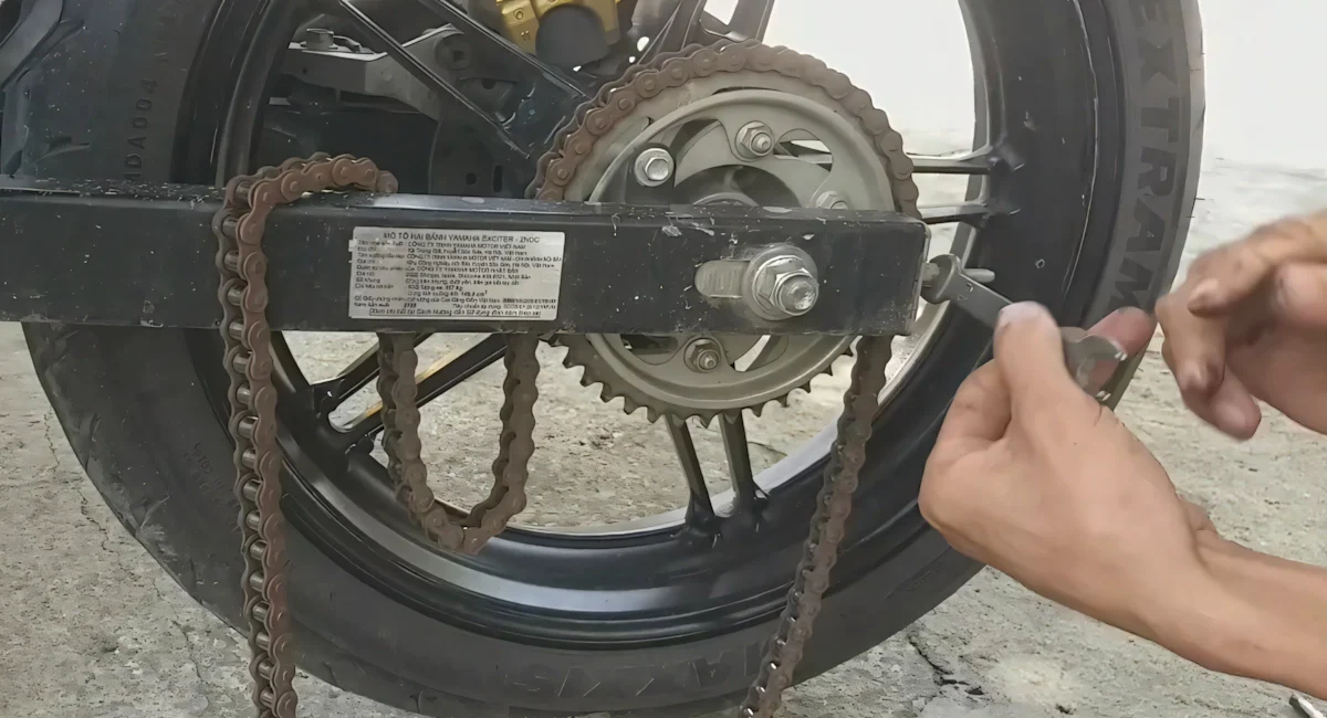 Quy trình lắp nhông sên dĩa exciter 150